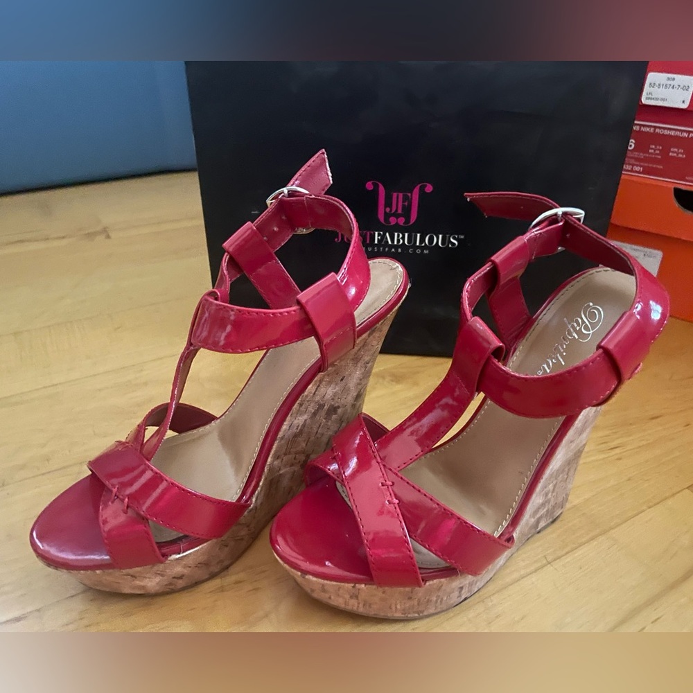 JUST FAB Red Patent leather wedge